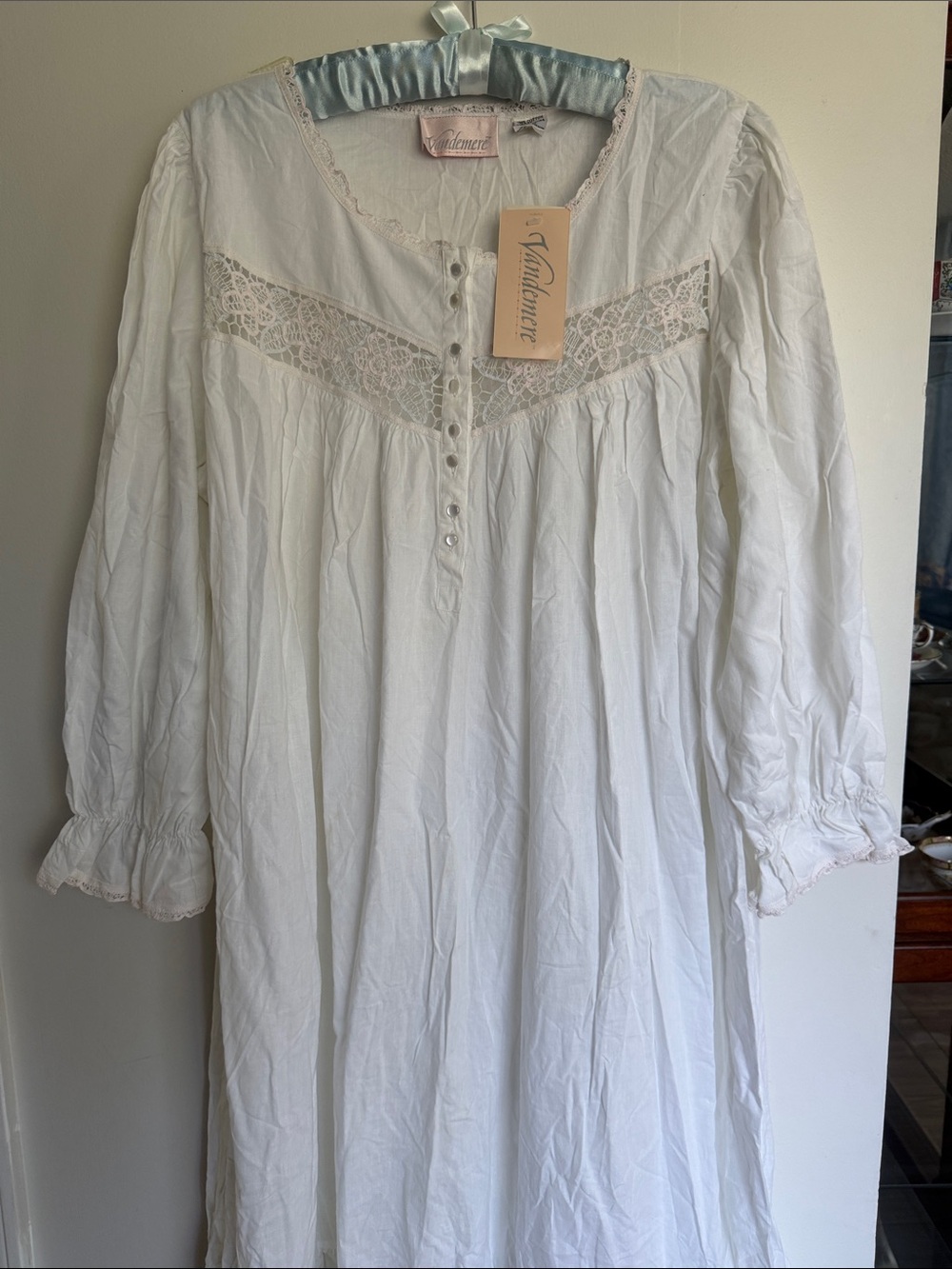 Vandemere Vintage Victorian  White  100% Cotton Lace  long sleeves Maxi Nightgow